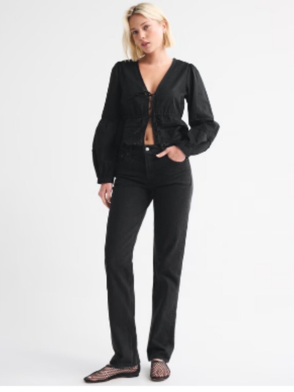 Abercrombie Curve Love Mid Rise 90s Straight Jean